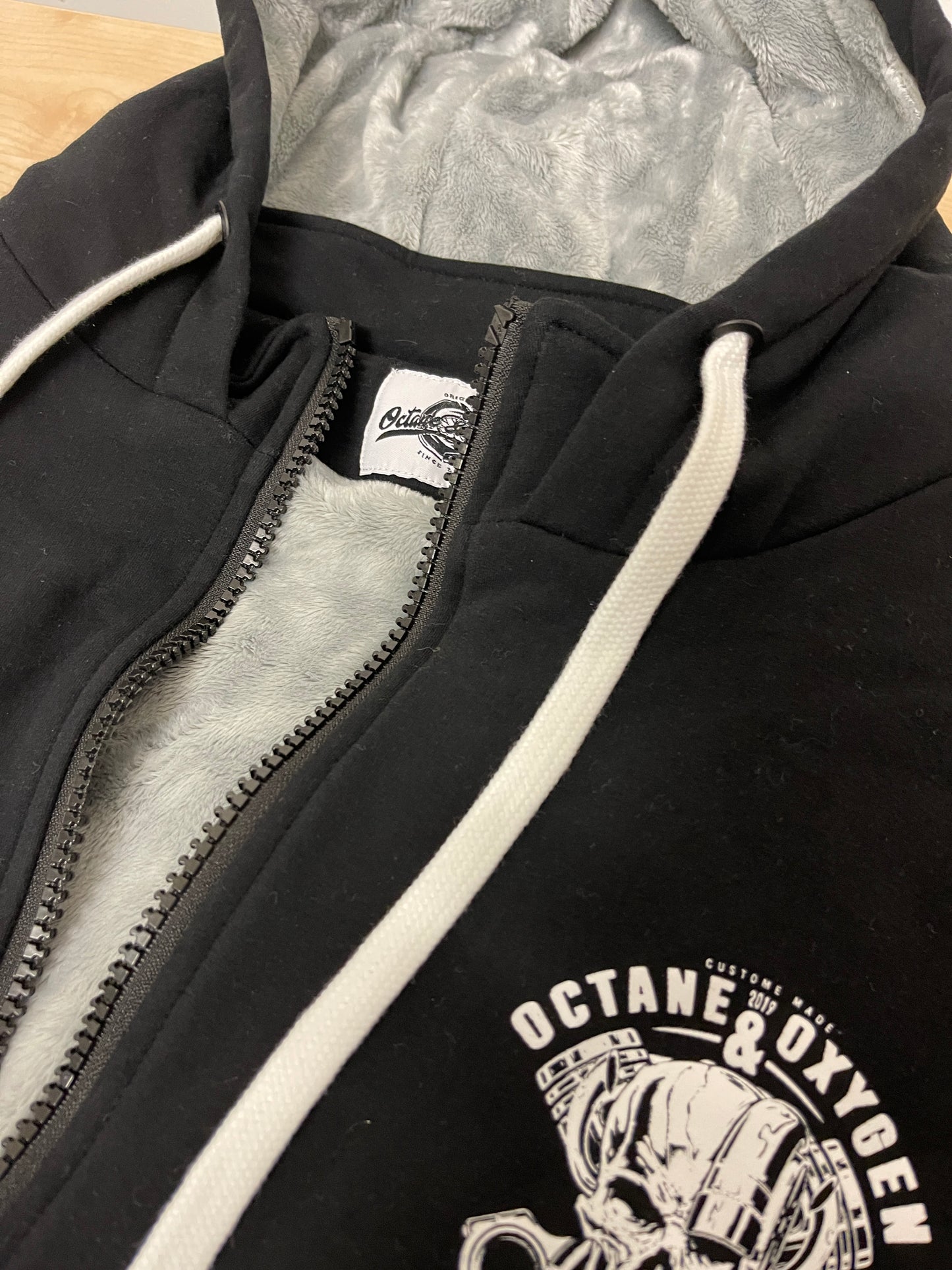 Octane & Oxygen Zip-Hoodie – Gefütterte Winter Edition