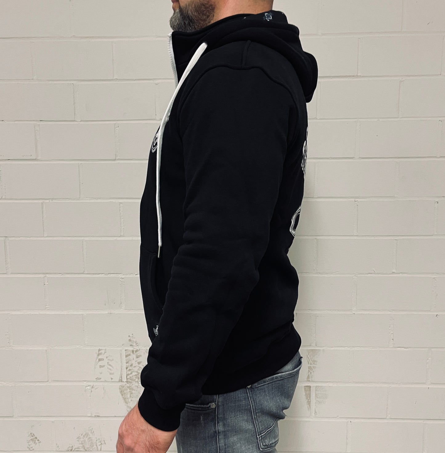 Octane & Oxygen Zip-Hoodie – Black Edition