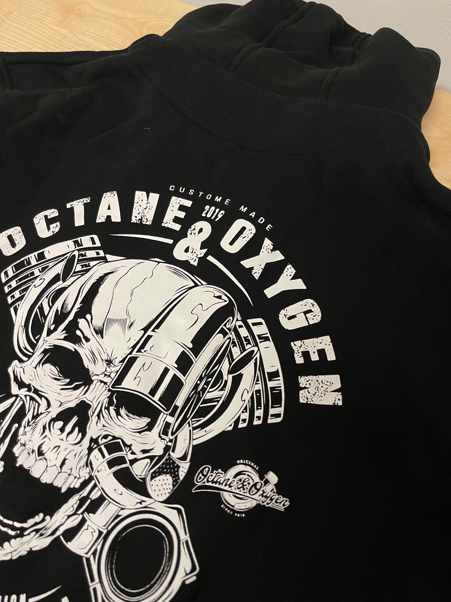 Octane & Oxygen Zip-Hoodie – Black Edition