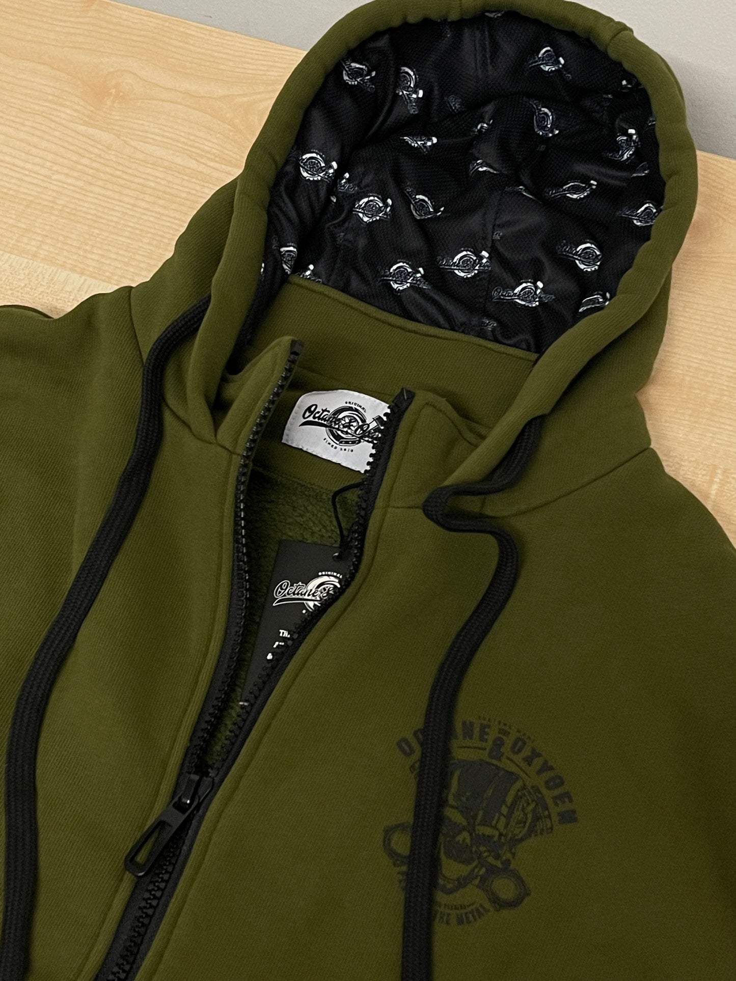 Octane & Oxygen Zip-Hoodie – „Pedal to the Metal“