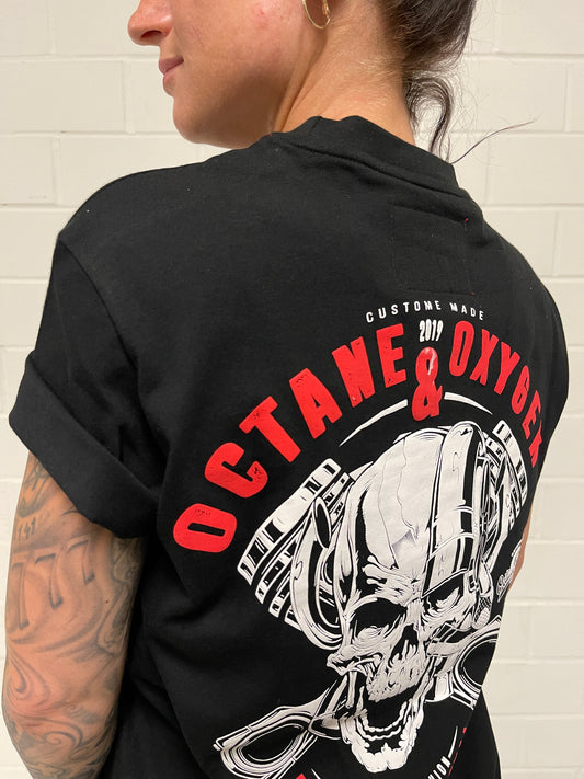 Das schwarze Skull Shirt für Damen – Tuning Bekleidung mit Stil