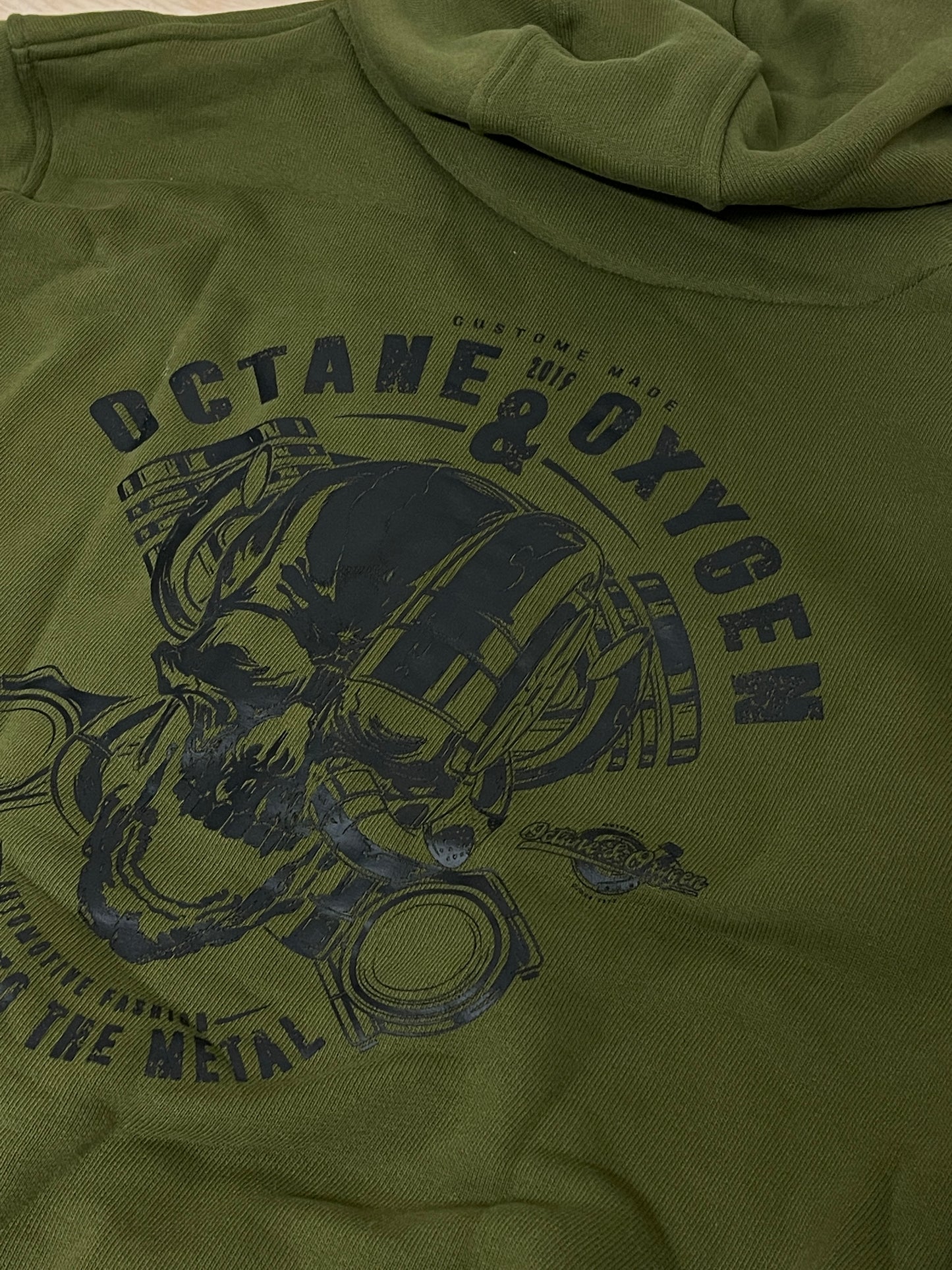 Octane & Oxygen Zip-Hoodie – „Pedal to the Metal“