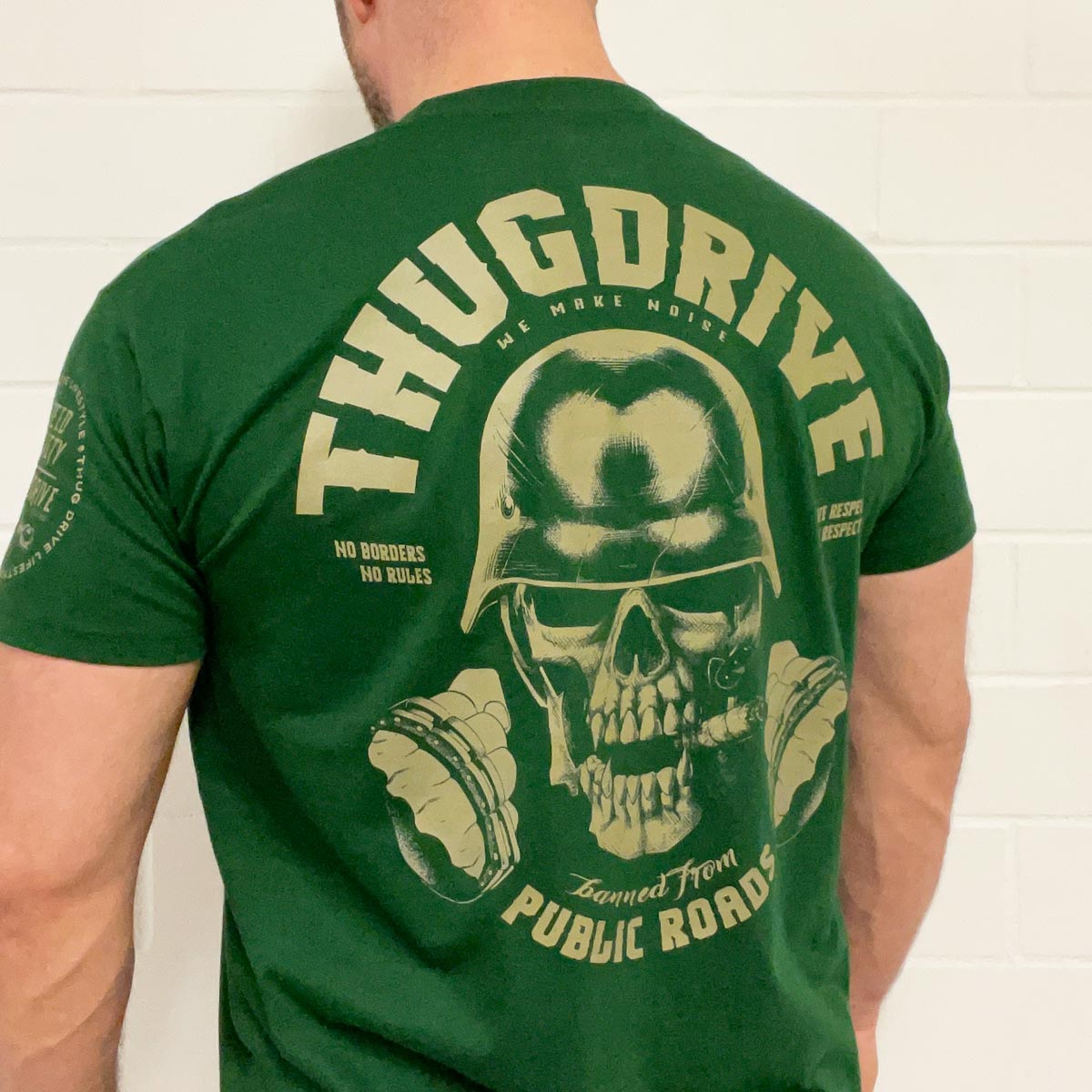 Thug Drive Skull Biker mit Fist in Grün Shirt
